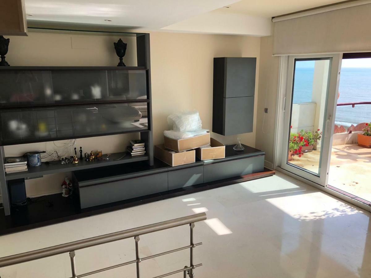 Atico-Duplex Primera Linea De Playa En El Centro De เอสเตโปนา ภายนอก รูปภาพ