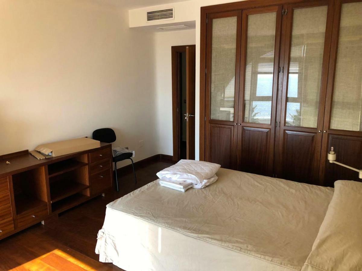 Atico-Duplex Primera Linea De Playa En El Centro De เอสเตโปนา ภายนอก รูปภาพ